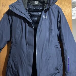 Arc'teryx Women's Jacket - Dark Blue